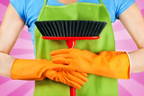 Load-based and cubic-yard quote example for Notting Hill cleaning services