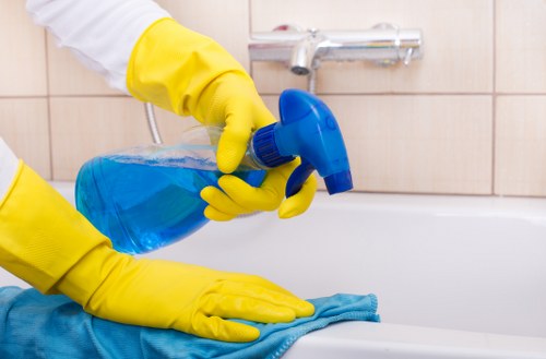 Illustration of final complaint resolution for a cleaning service