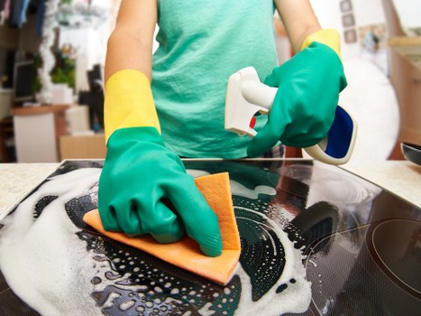 Detailed cleaning service in a stylish Notting Hill property