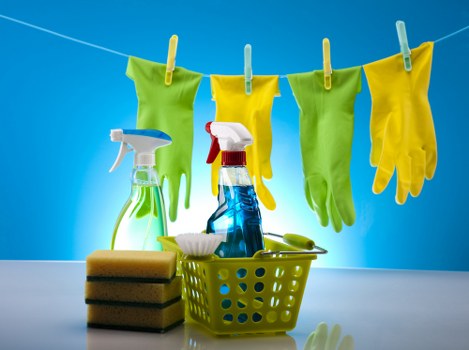 Cleaner following safe working practices in a managed cleaning environment