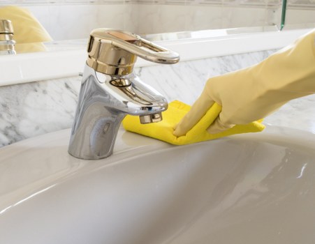 Guest-ready kitchen and bathroom cleaning for Airbnb hosts